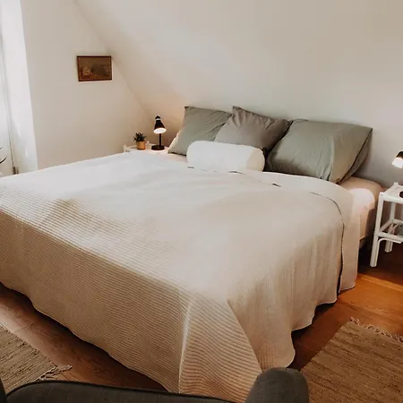 Hébergement de vacances Idillyc Summer And Winter House On Horse Farm